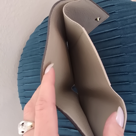 Louis Vuitton Victorine wallet - Picture 10 of 15